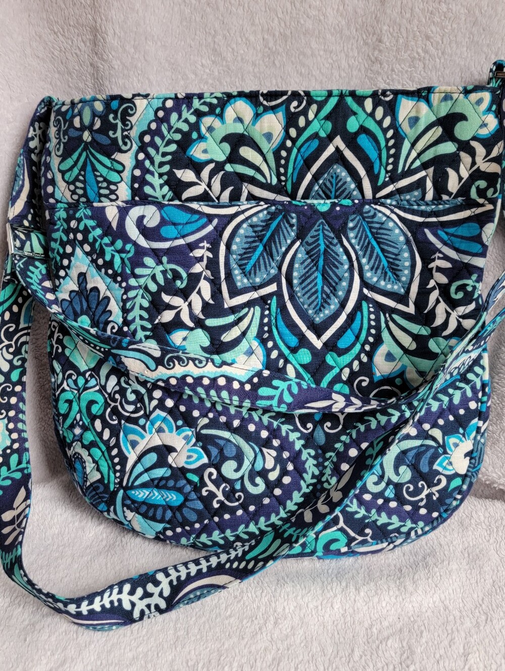 Vera Bradley Quilted Blue Island Medallion Paisley Zip Crossbody Bag Medium